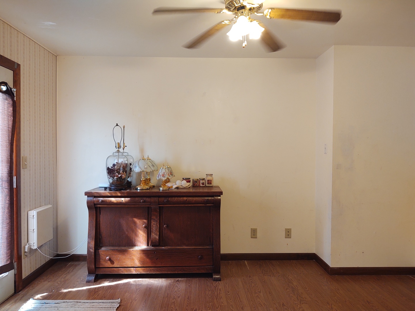 7020 Buncombe Road Property Photo 16