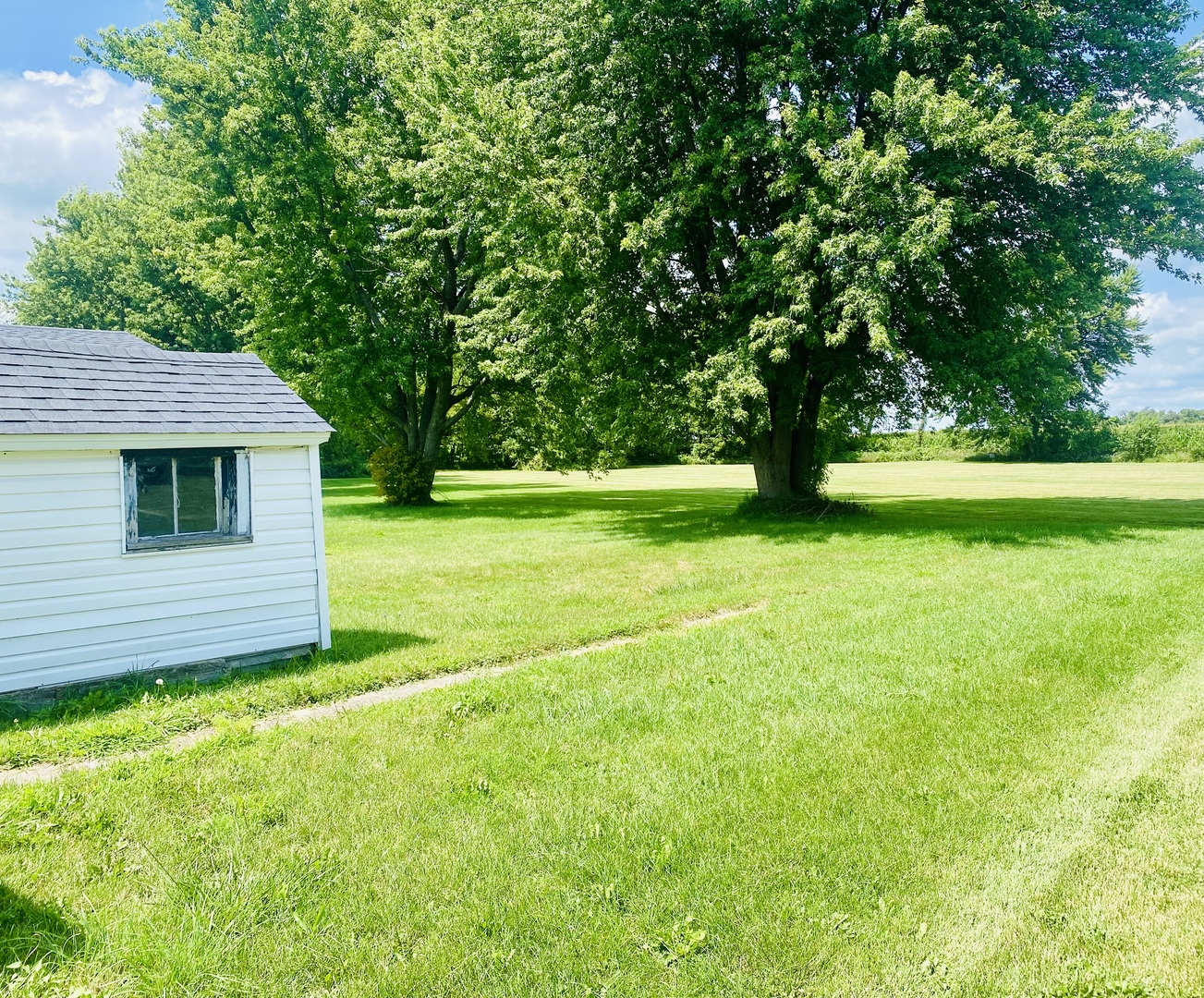 10632 E Titus Road Property Photo 2