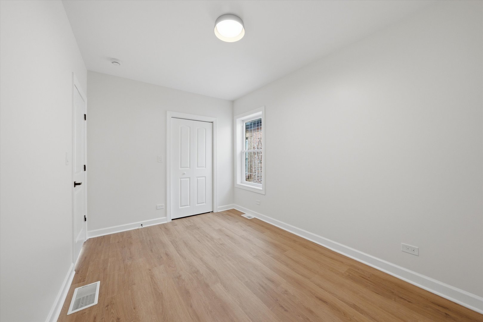 7517 S Carpenter Street Property Photo 13