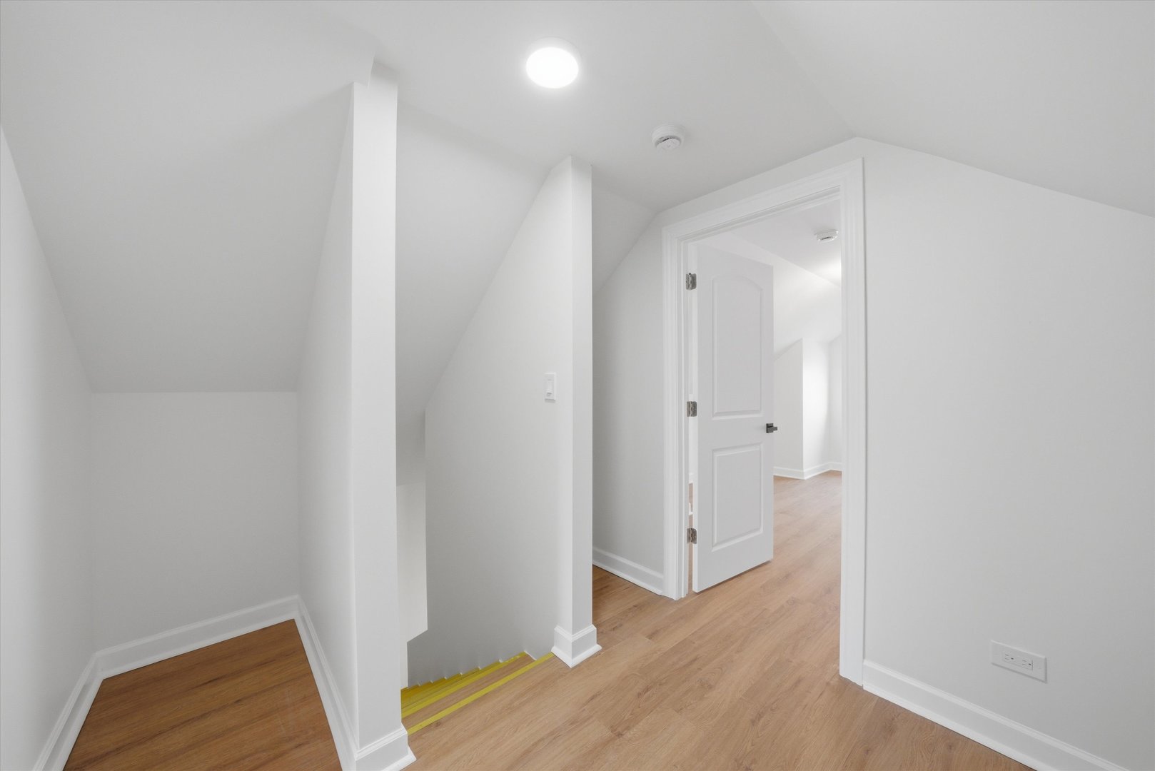 7517 S Carpenter Street Property Photo 17
