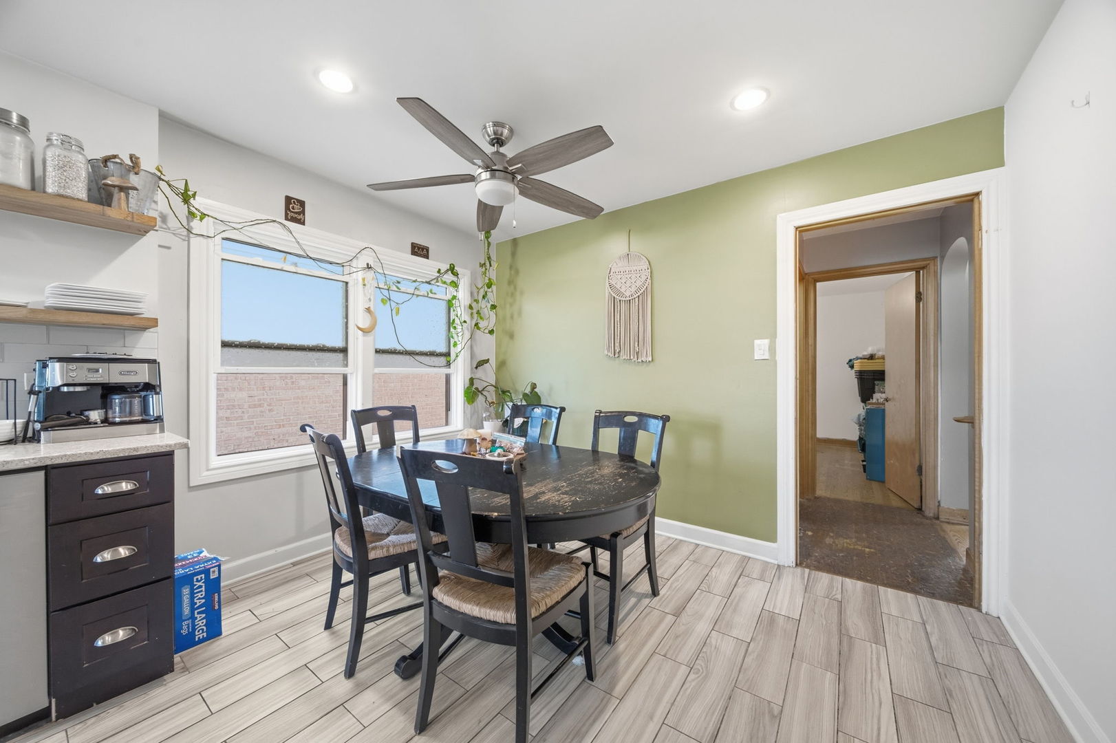 11831 S Artesian Avenue Property Photo 7