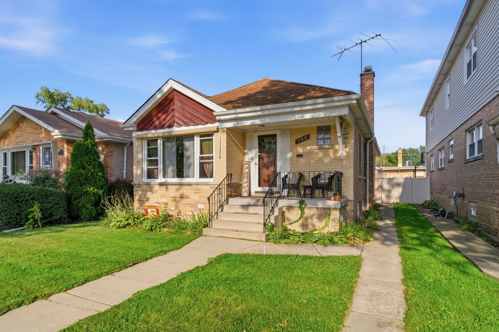 11831 S Artesian Avenue Property Photo 17