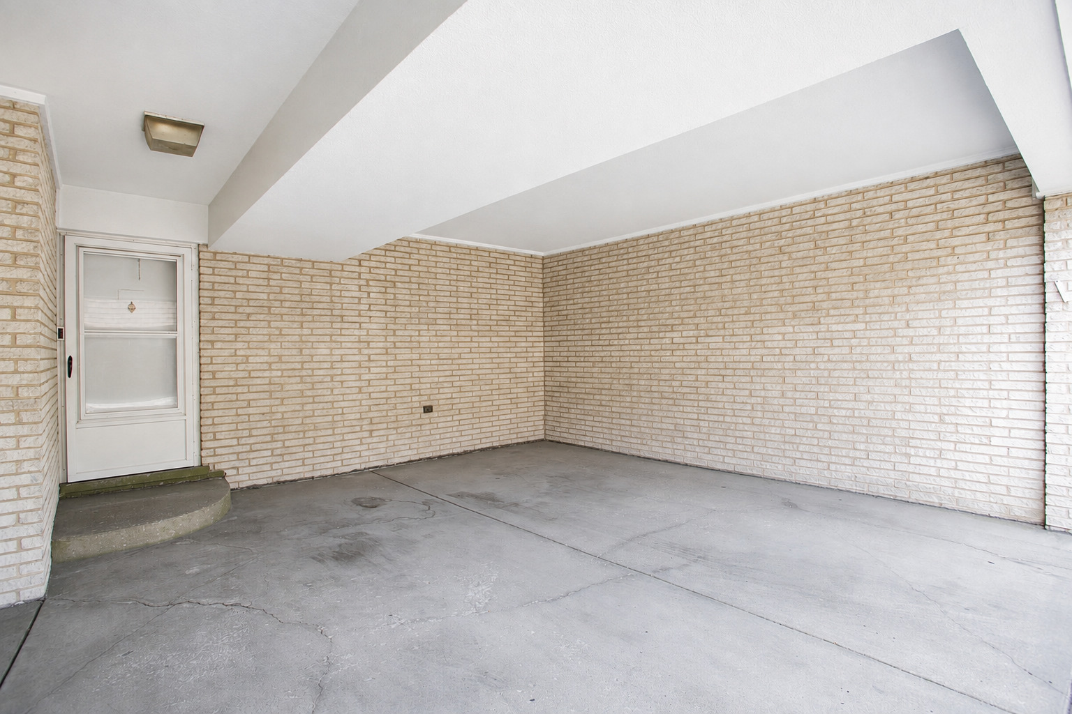 2846 W Touhy Avenue H Property Photo 2
