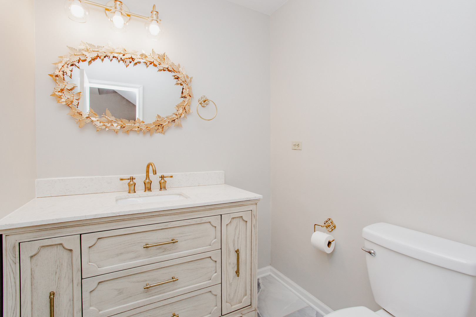 2846 W Touhy Avenue H Property Photo 7
