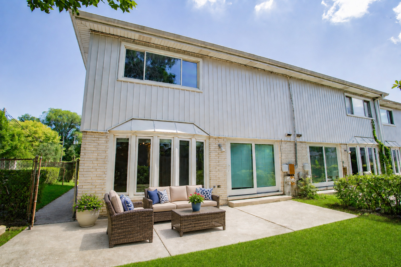 2846 W Touhy Avenue H Property Photo 14