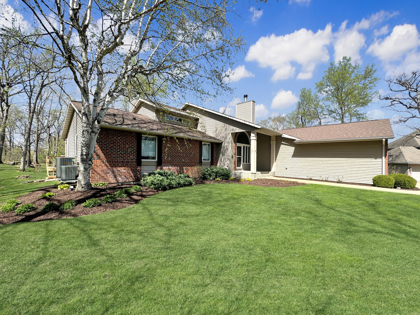 1669 Barberry Circle Property Photo 1