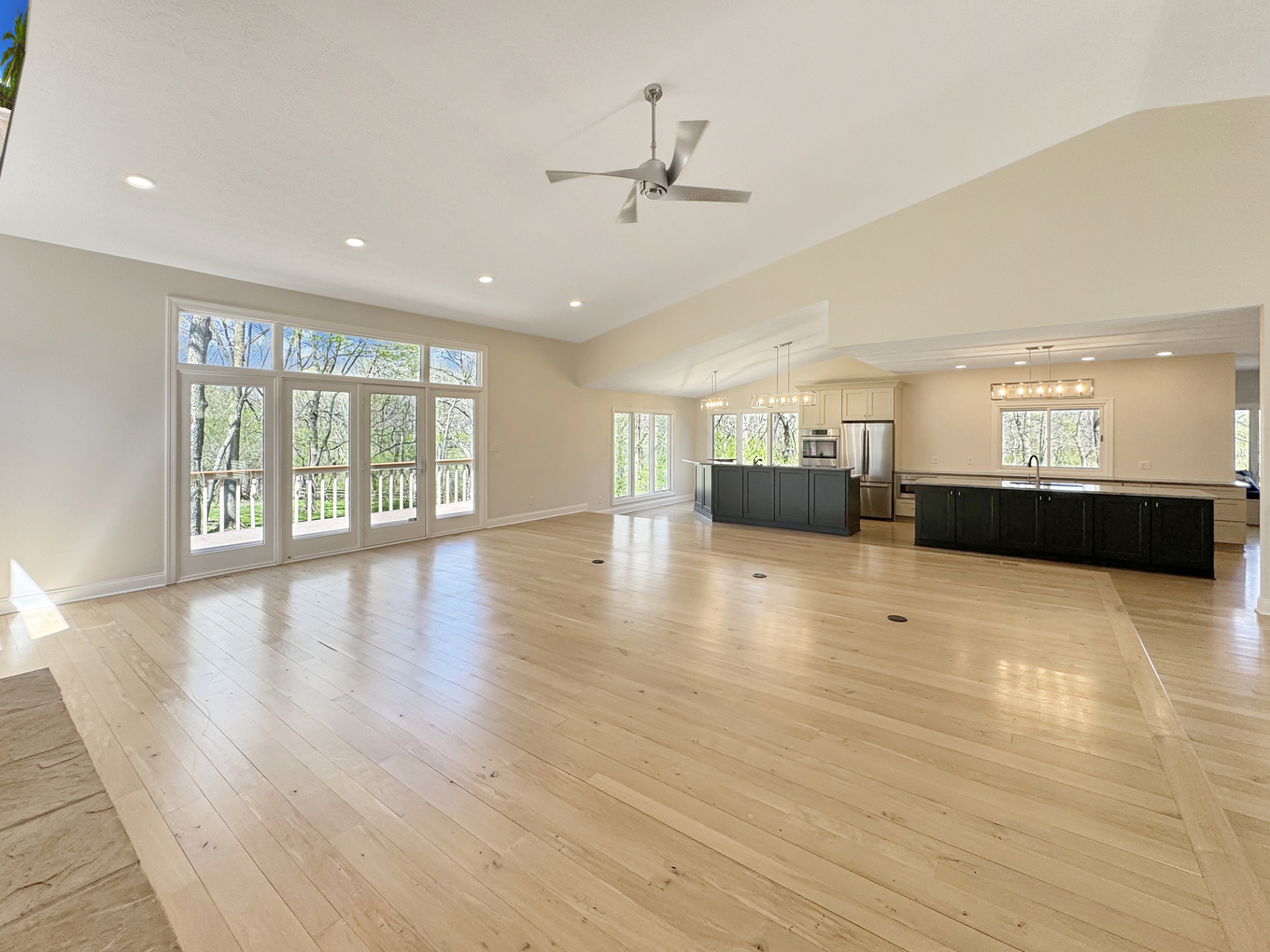 1669 Barberry Circle Property Photo 9