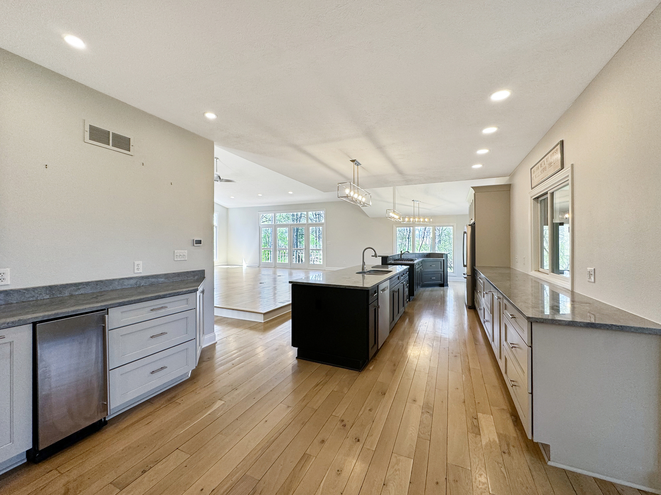 1669 Barberry Circle Property Photo 11