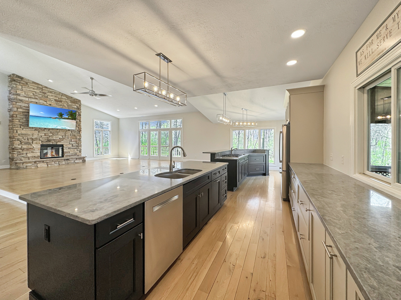1669 Barberry Circle Property Photo 12