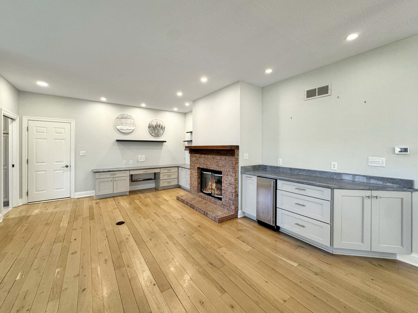 1669 Barberry Circle Property Photo 18