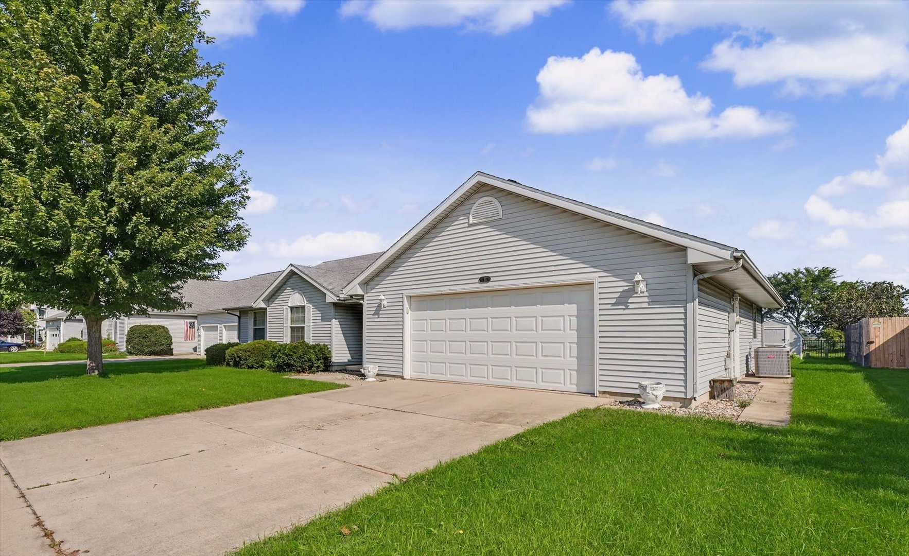 1117 Ascot Drive Property Photo 3