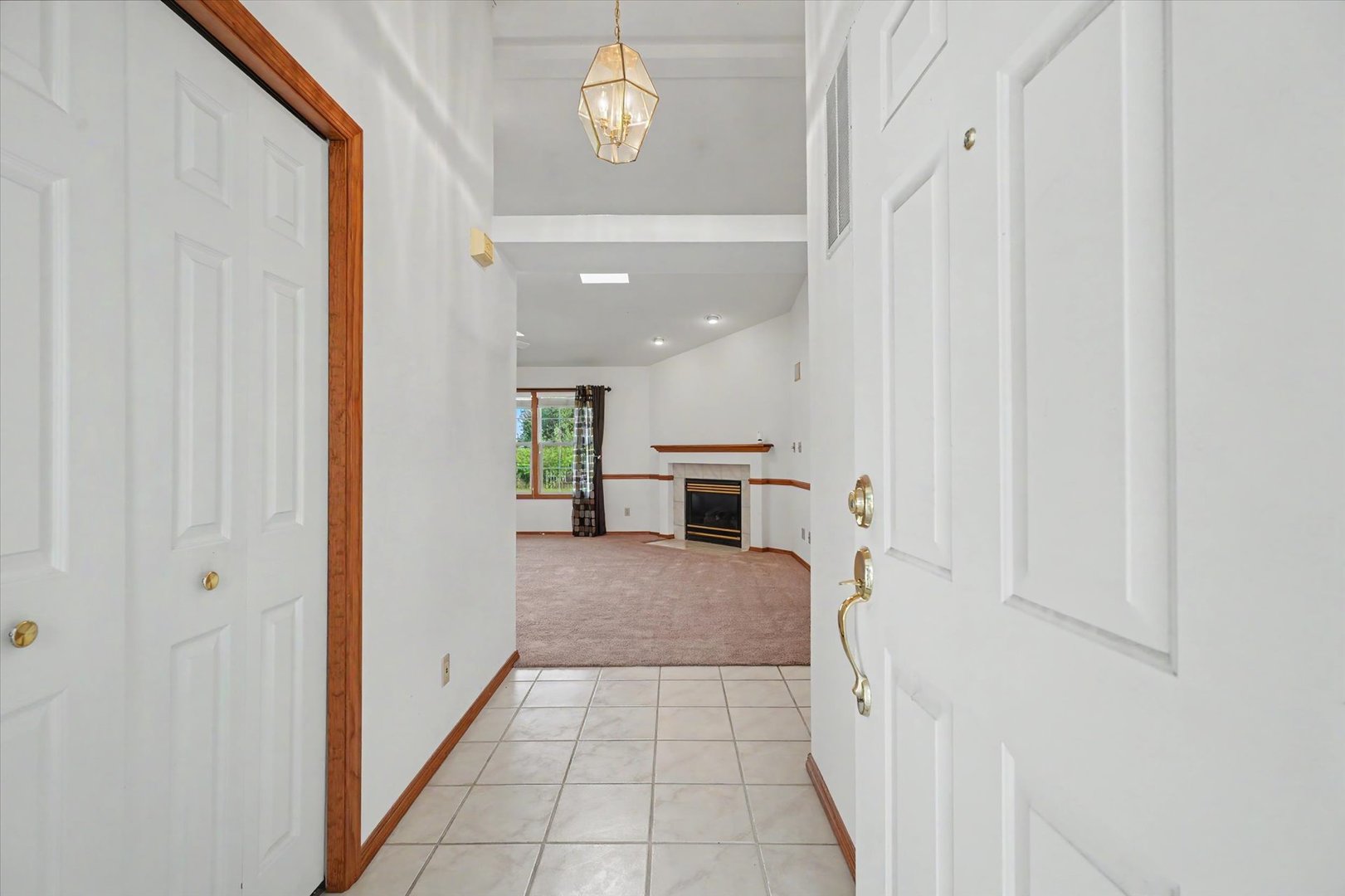 1117 Ascot Drive Property Photo 5