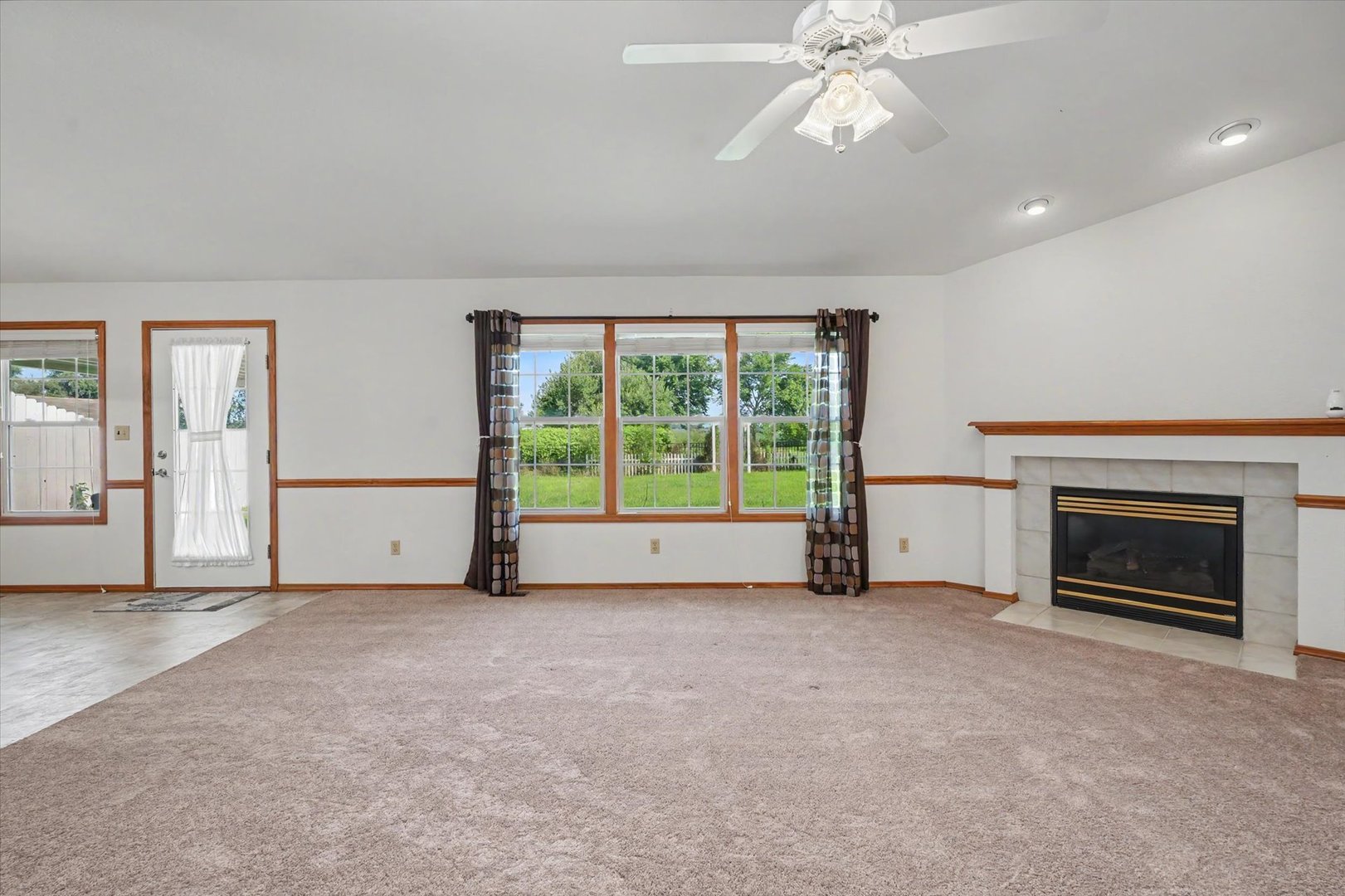 1117 Ascot Drive Property Photo 8