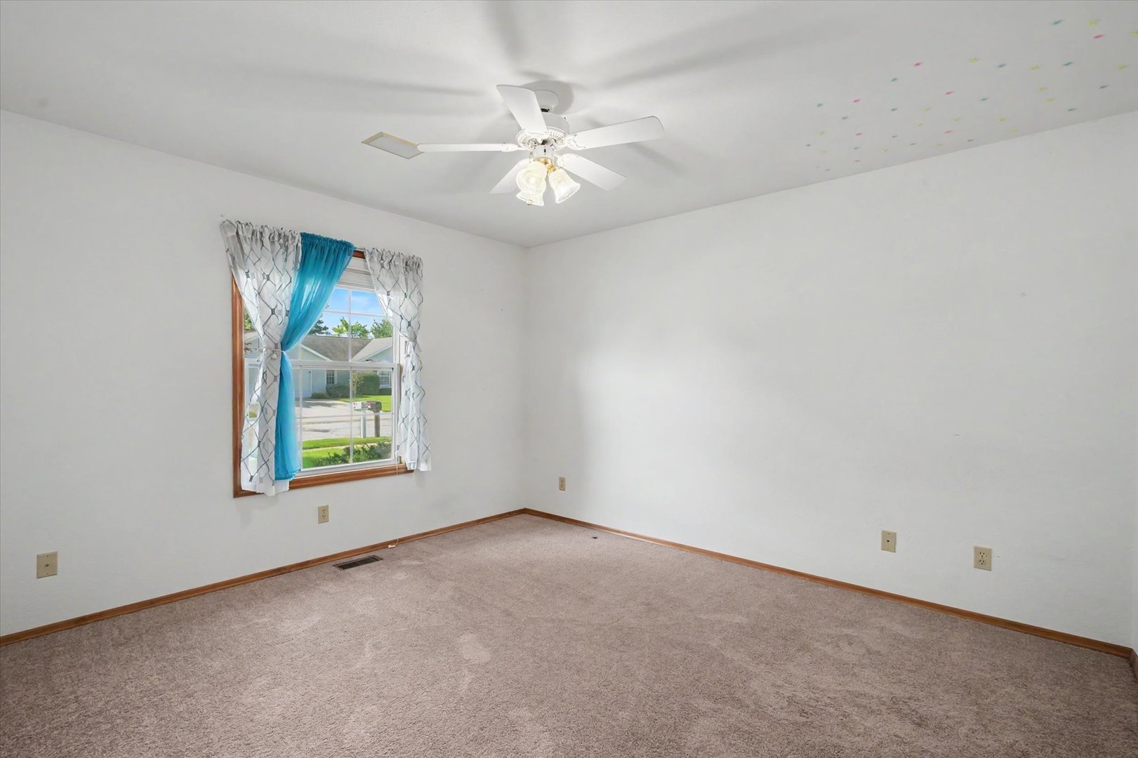 1117 Ascot Drive Property Photo 21