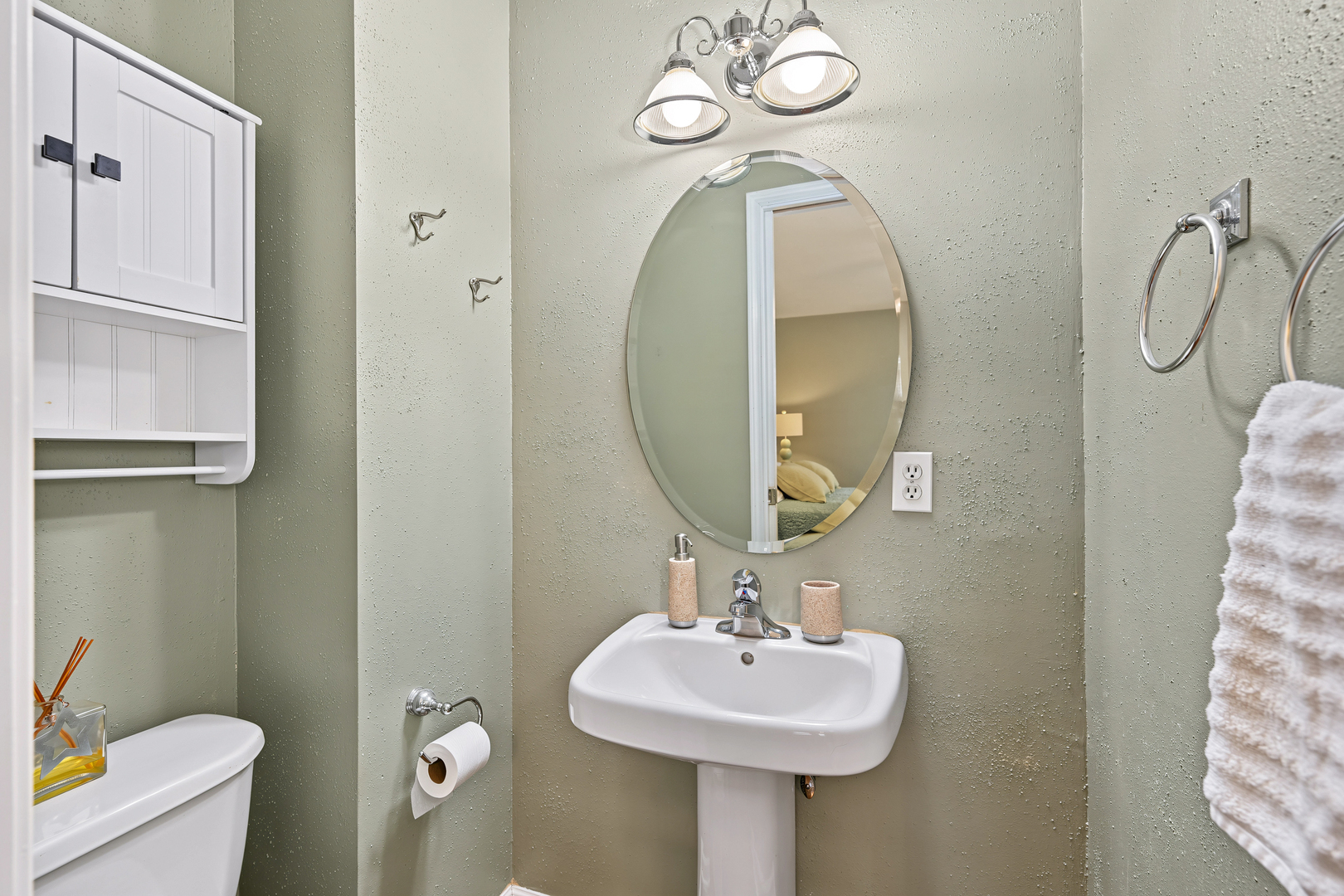 519 Byron Court Property Photo 12