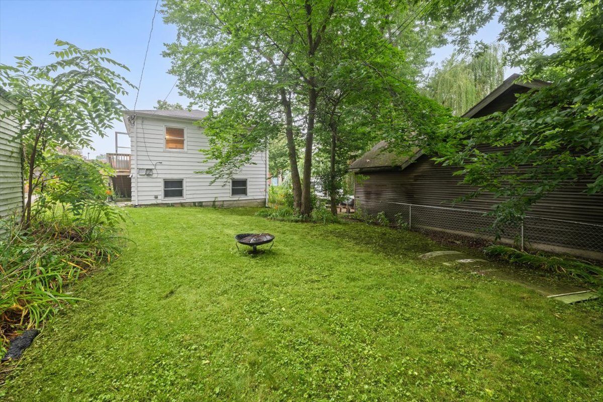 1235 Leon Place Property Photo 4