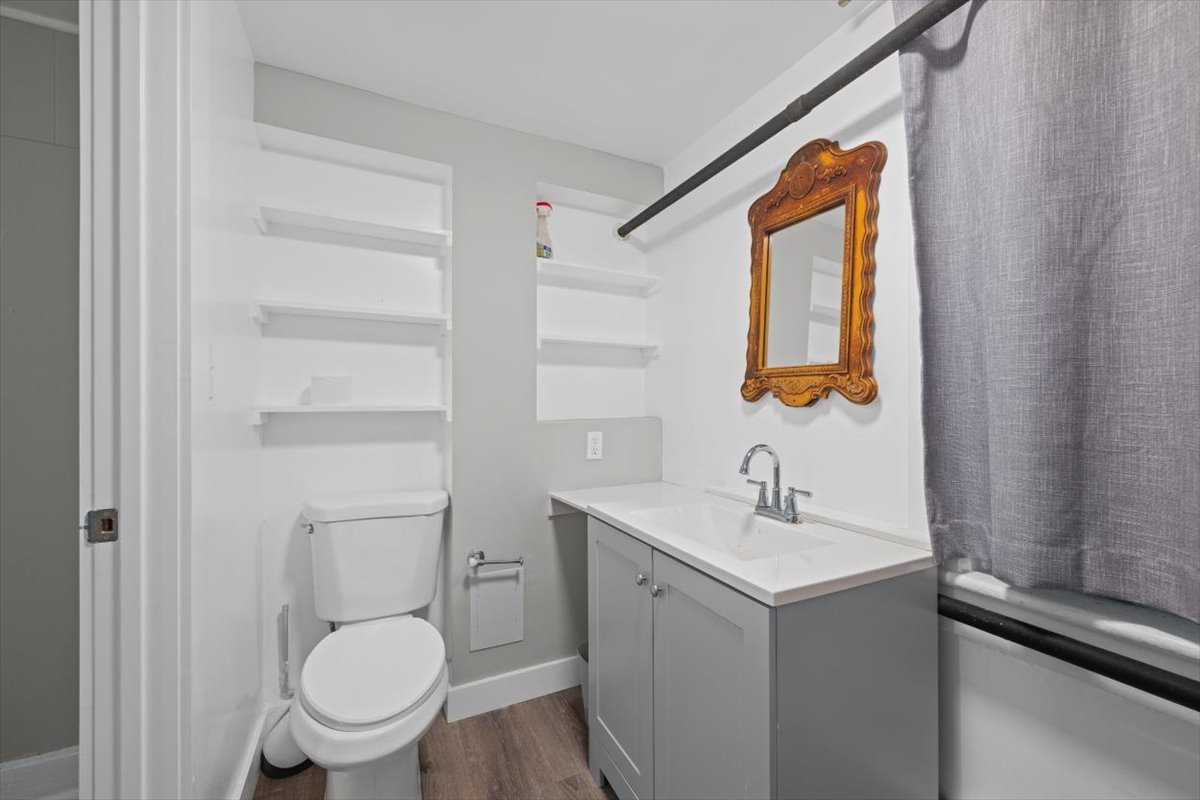 1235 Leon Place Property Photo 24