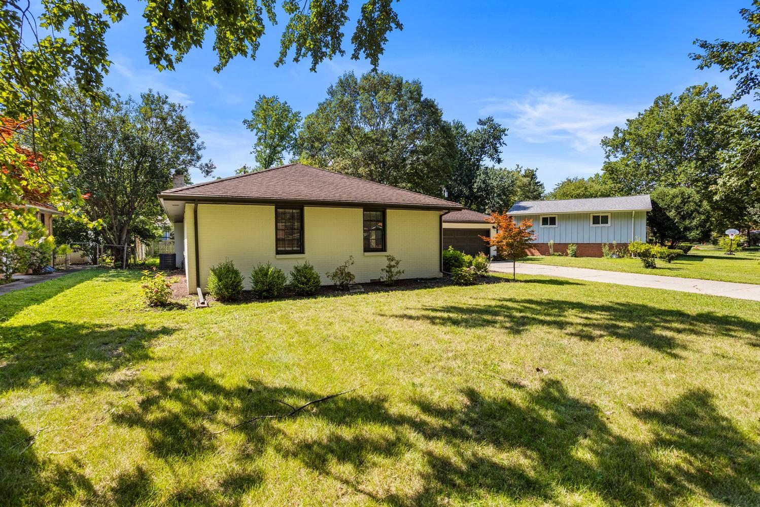 1107 Foothill Drive Property Photo 6