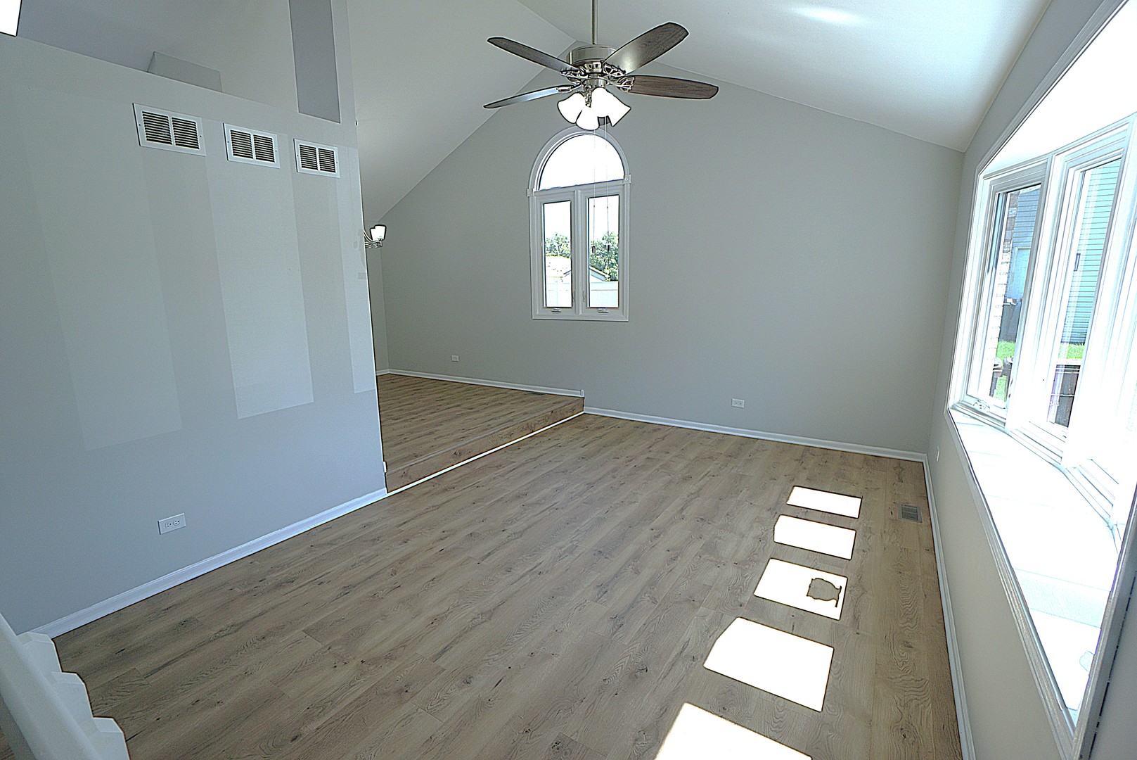 22520 Crescent Way Property Photo 5