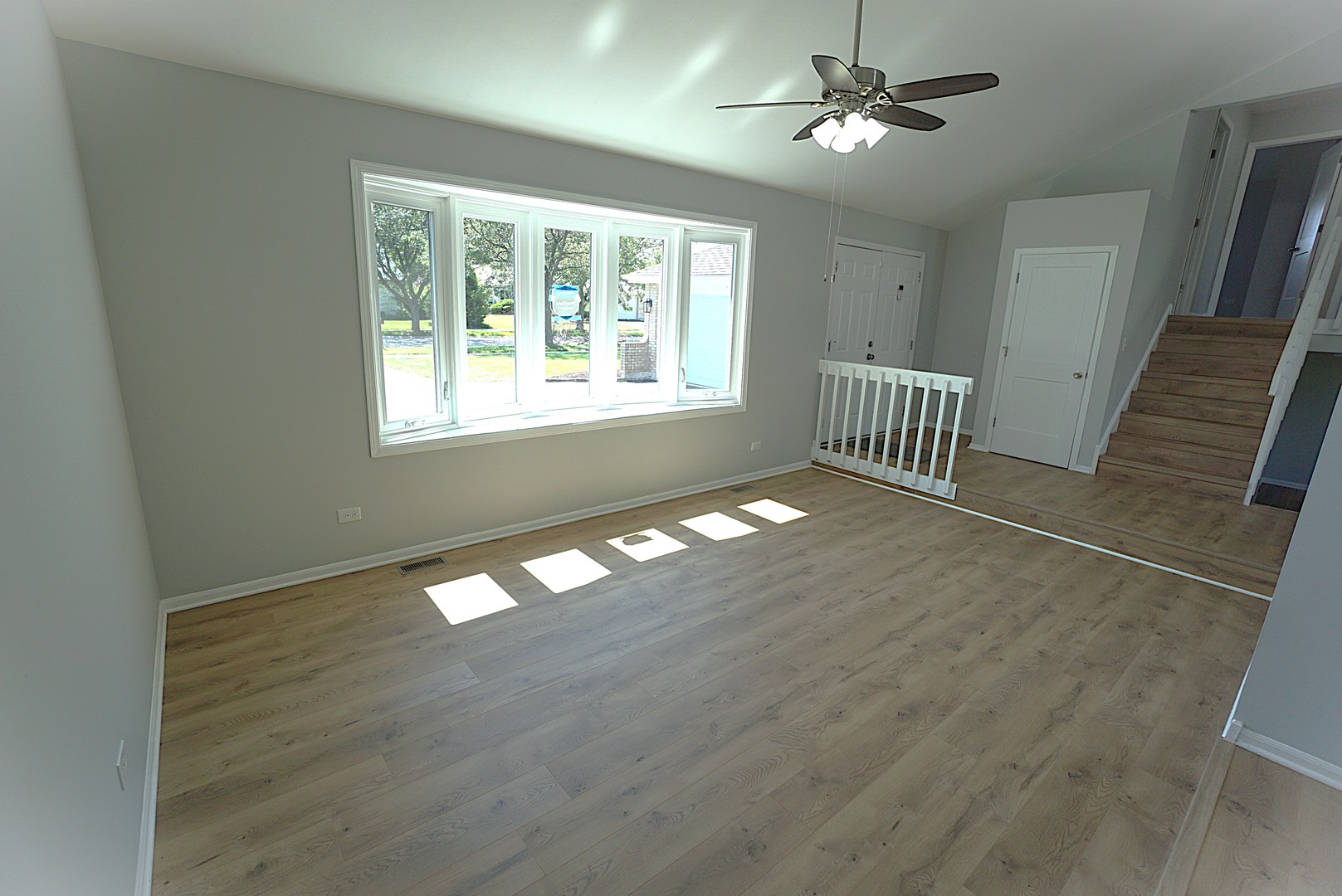 22520 Crescent Way Property Photo 7