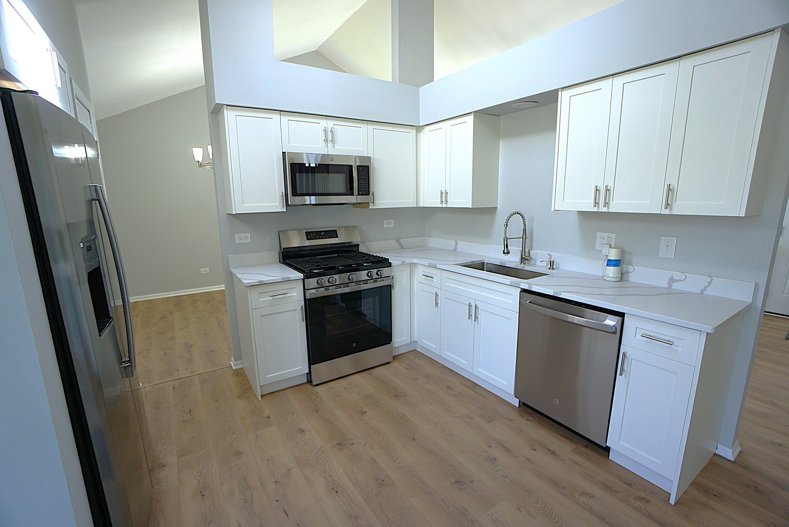 22520 Crescent Way Property Photo 11