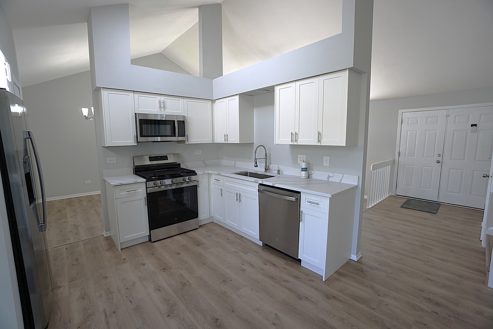 22520 Crescent Way Property Photo 12