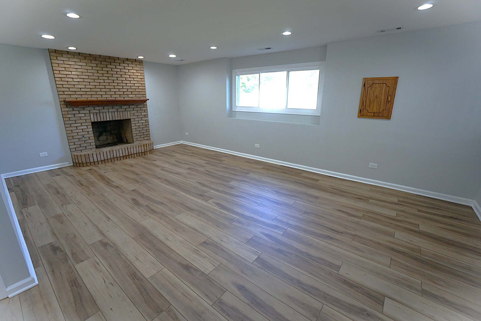 22520 Crescent Way Property Photo 14