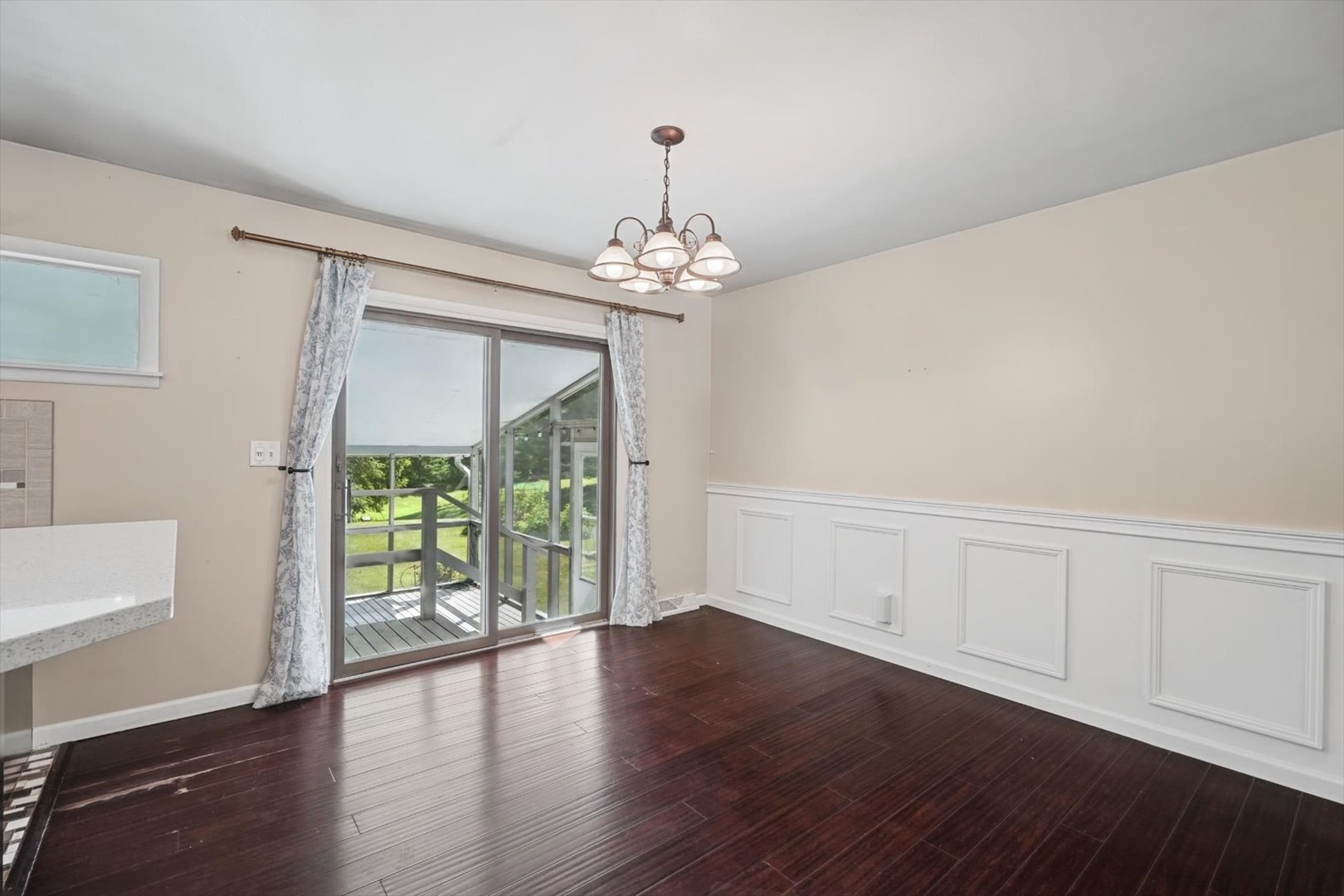 204 N White Street Property Photo 15