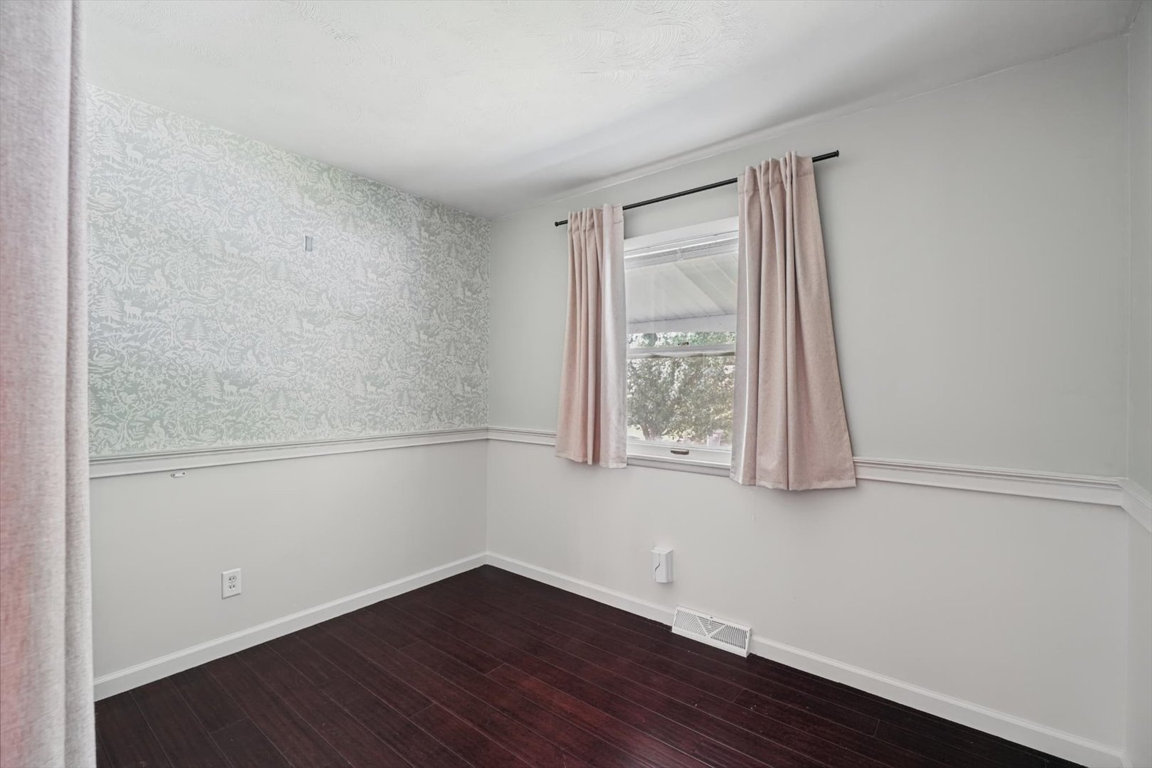 204 N White Street Property Photo 24