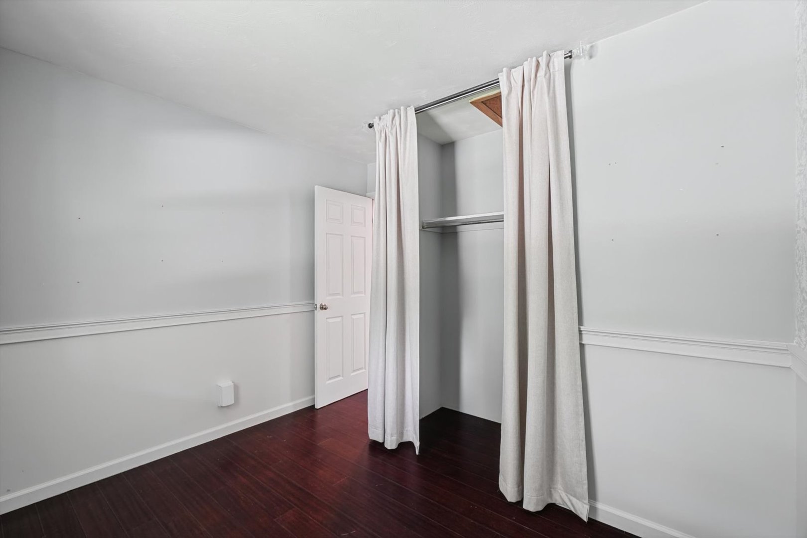 204 N White Street Property Photo 25
