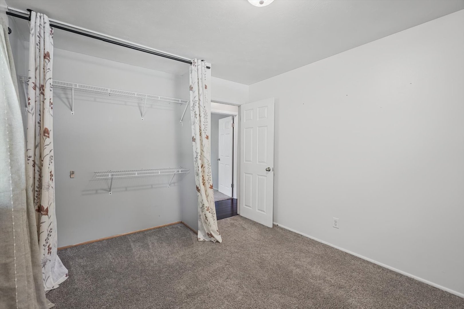 204 N White Street Property Photo 27