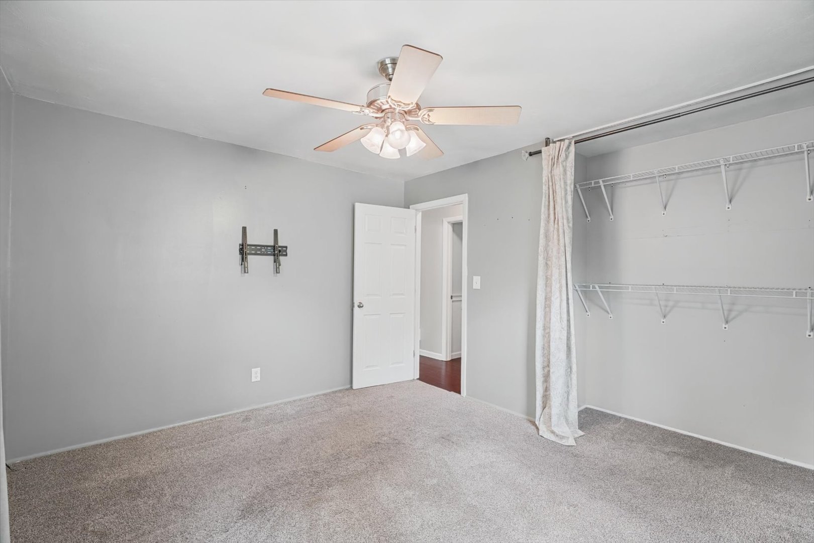 204 N White Street Property Photo 29