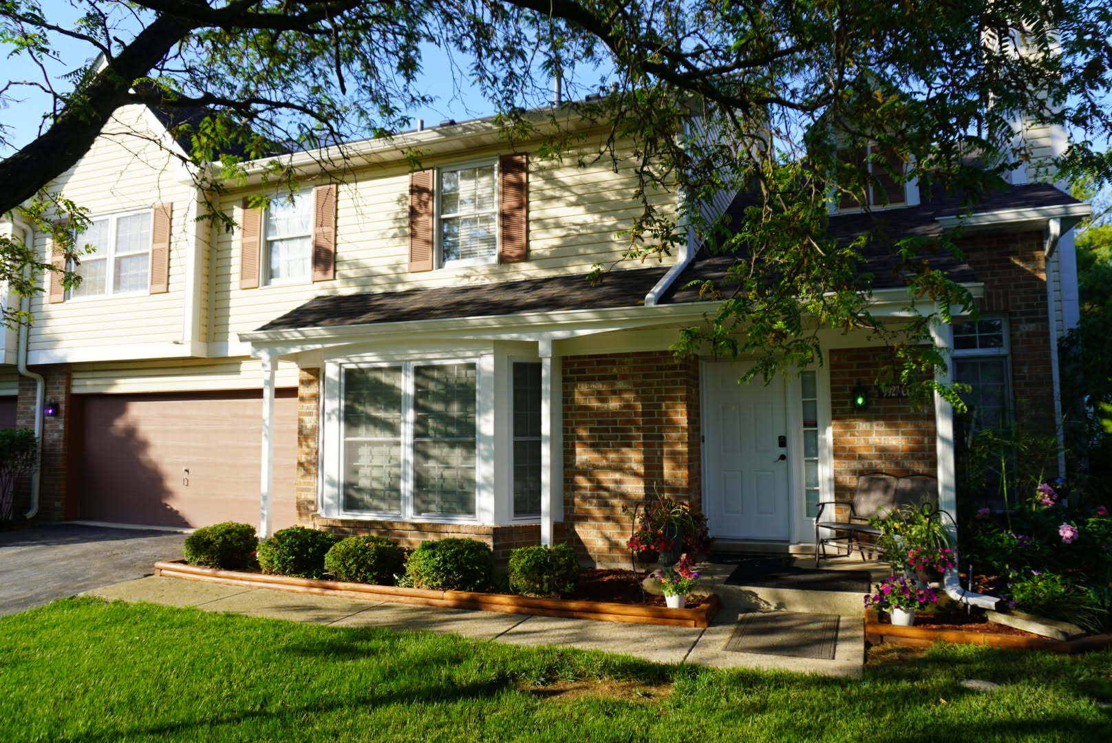 9927 Cambridge Court C Property Photo 29