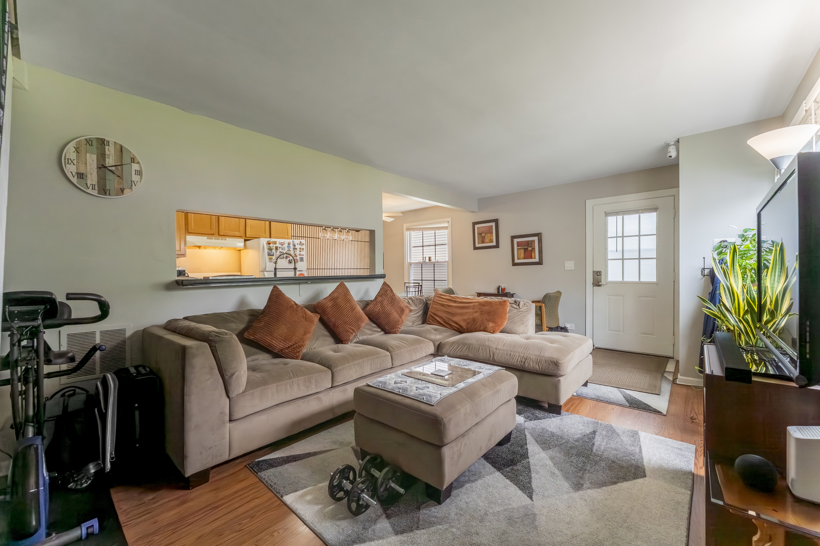 1261 Prairie Avenue B Property Photo 7