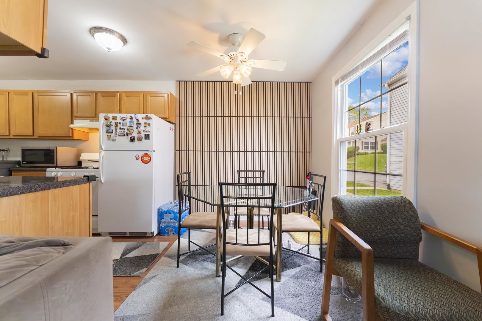 1261 Prairie Avenue B Property Photo 8