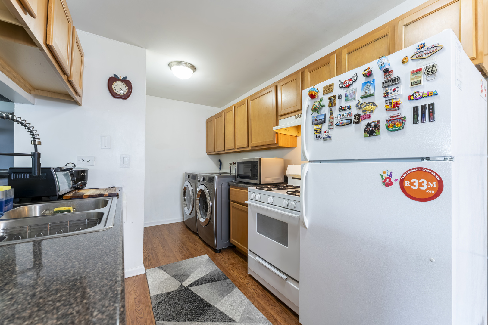 1261 Prairie Avenue B Property Photo 10