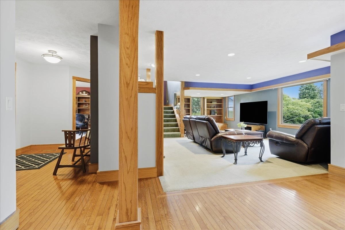 705 E Newton Street Property Photo 25
