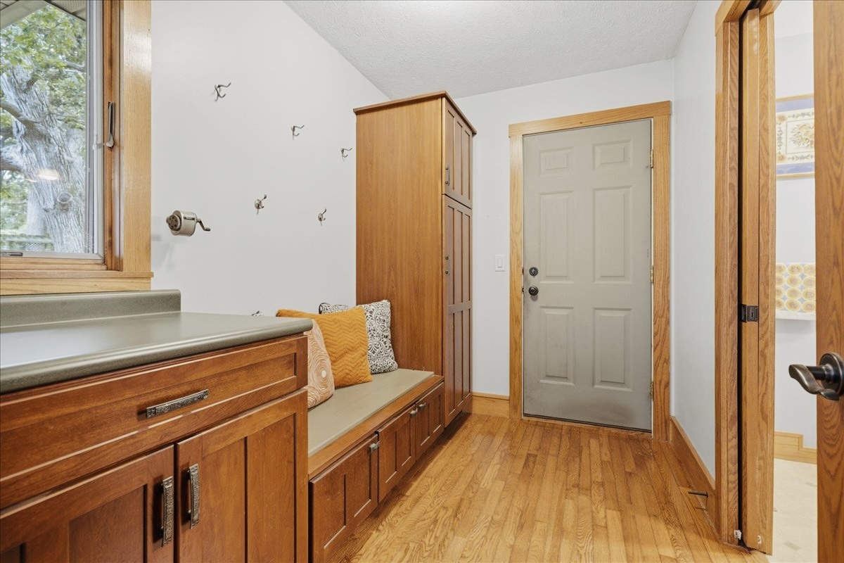 705 E Newton Street Property Photo 34