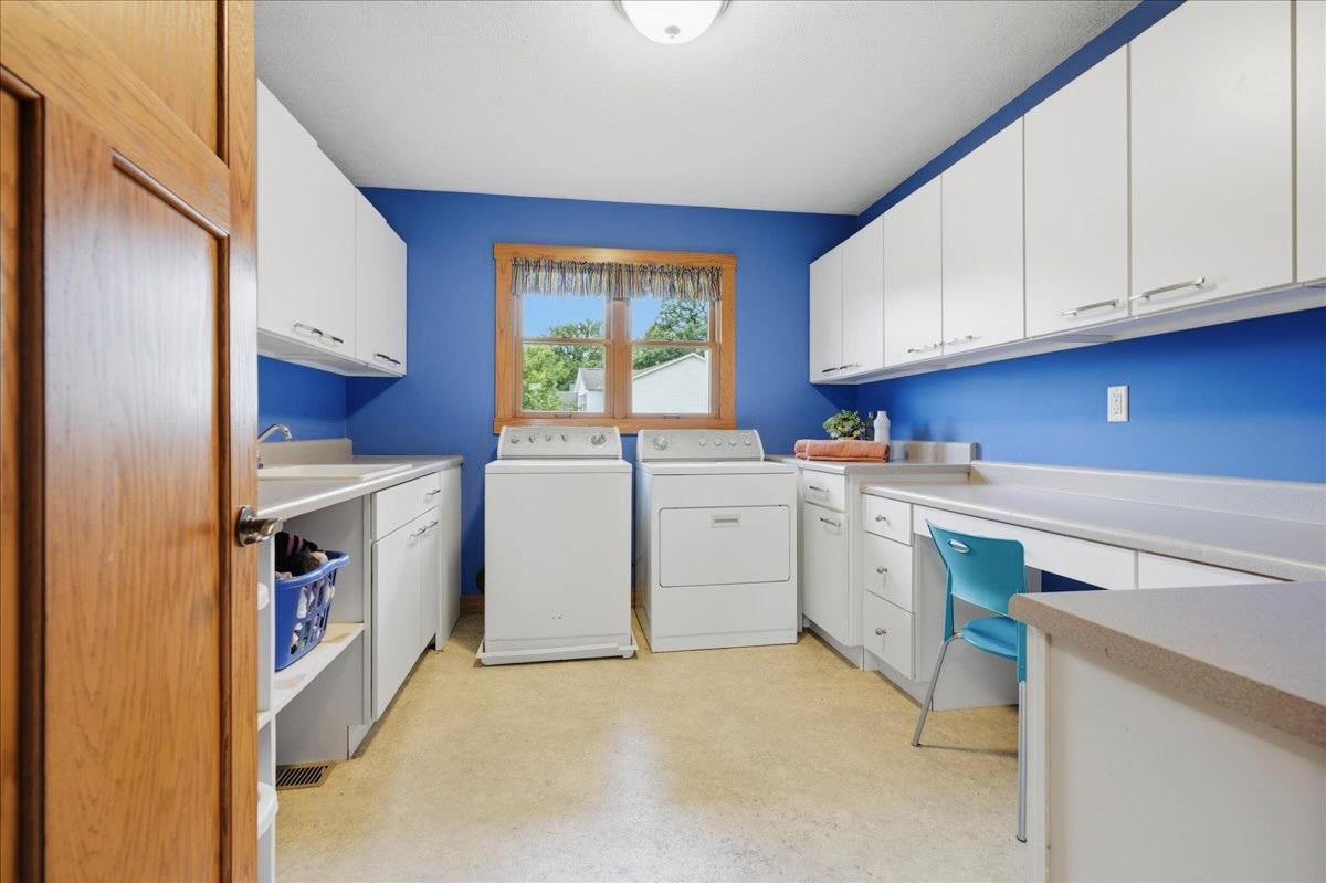 705 E Newton Street Property Photo 40