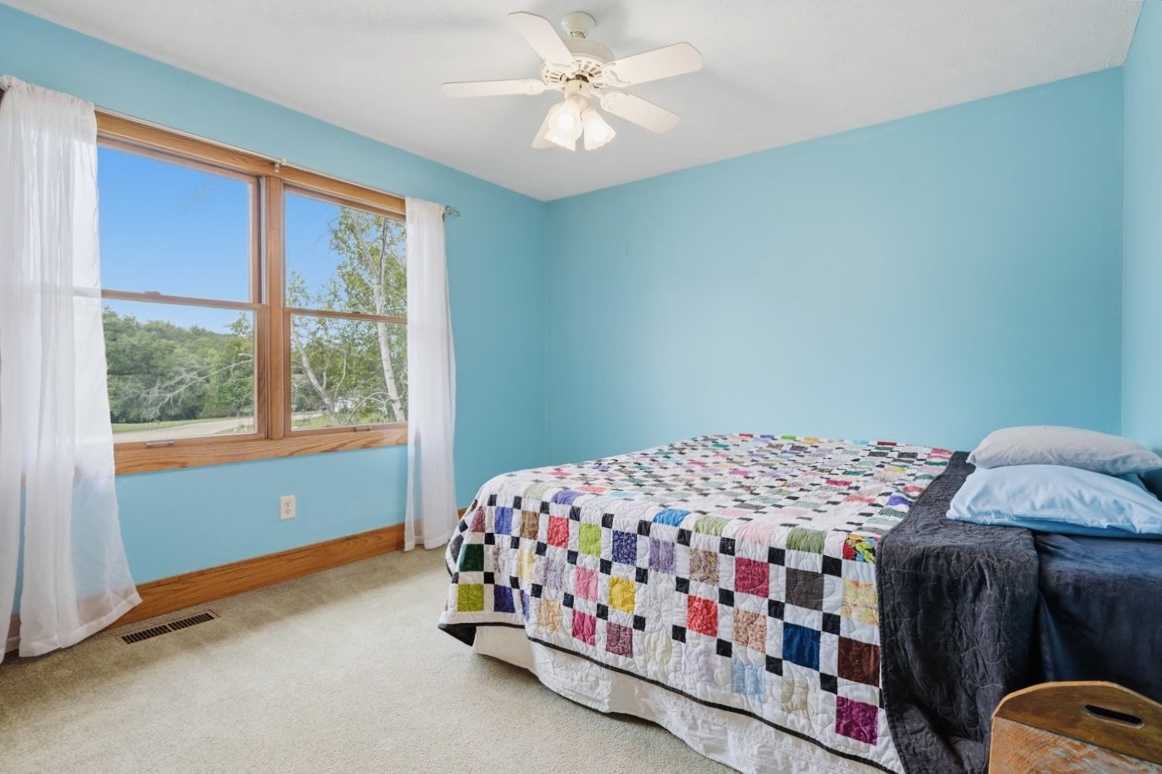 705 E Newton Street Property Photo 49