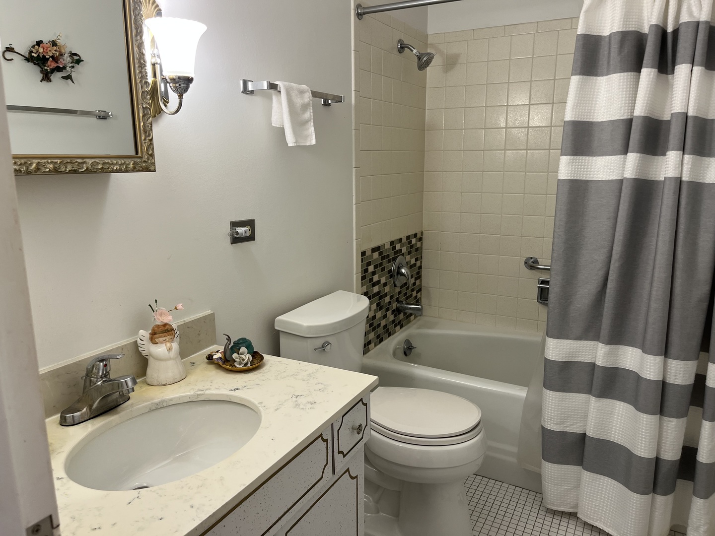 141 N La Grange Road 802 Property Photo 24