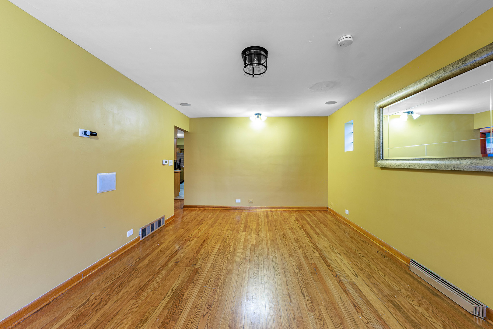 1124 Linden Avenue Property Photo 3