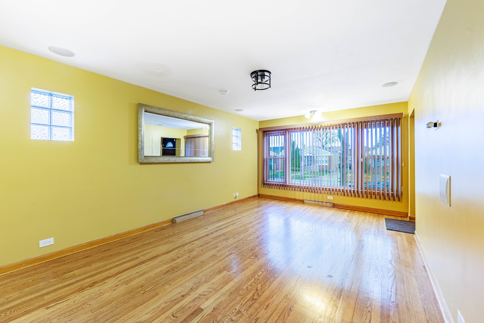 1124 Linden Avenue Property Photo 5