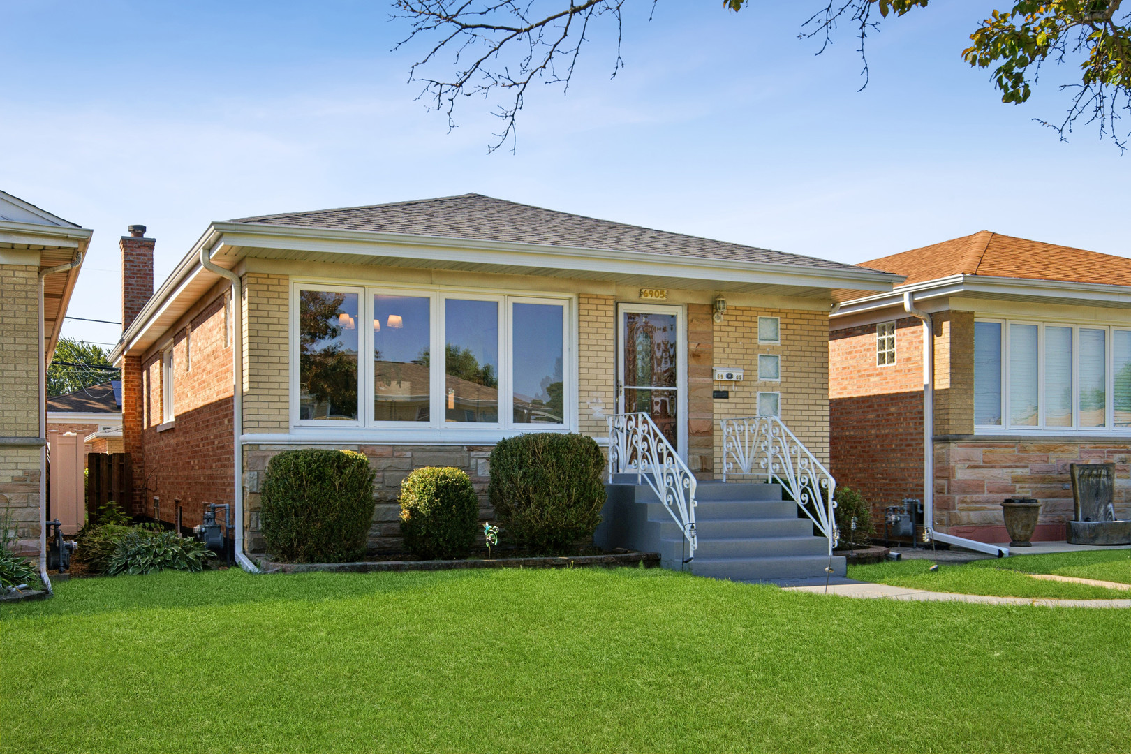 6905 W Leland Avenue Property Photo 1
