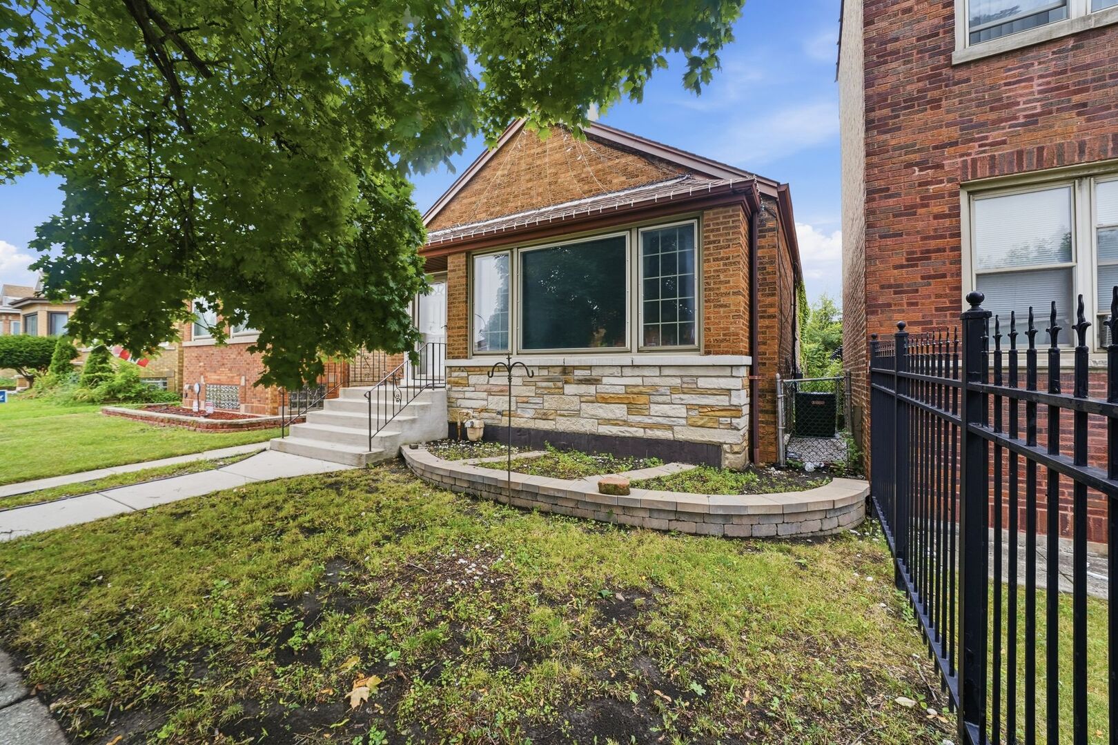 6506 S Keating Avenue Property Photo 1