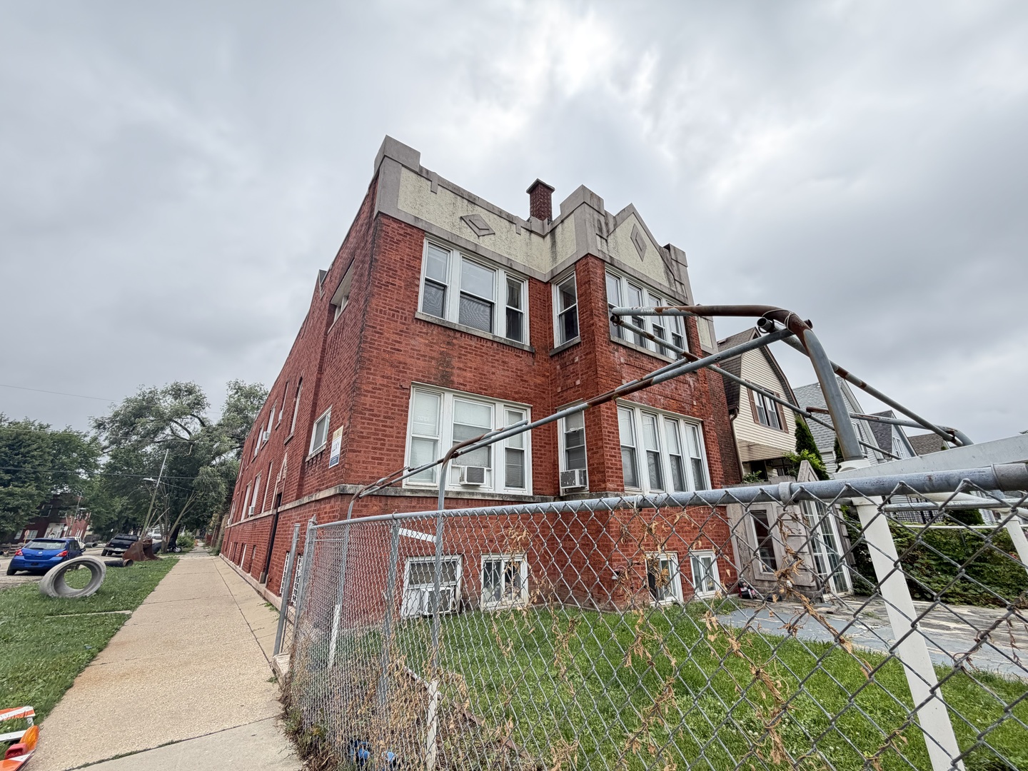 3652 N Kilpatrick Avenue 2 Property Photo 2