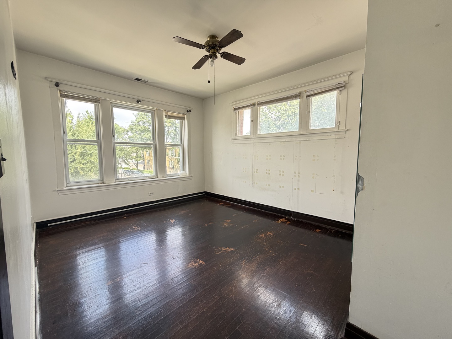 3652 N Kilpatrick Avenue 2 Property Photo 3