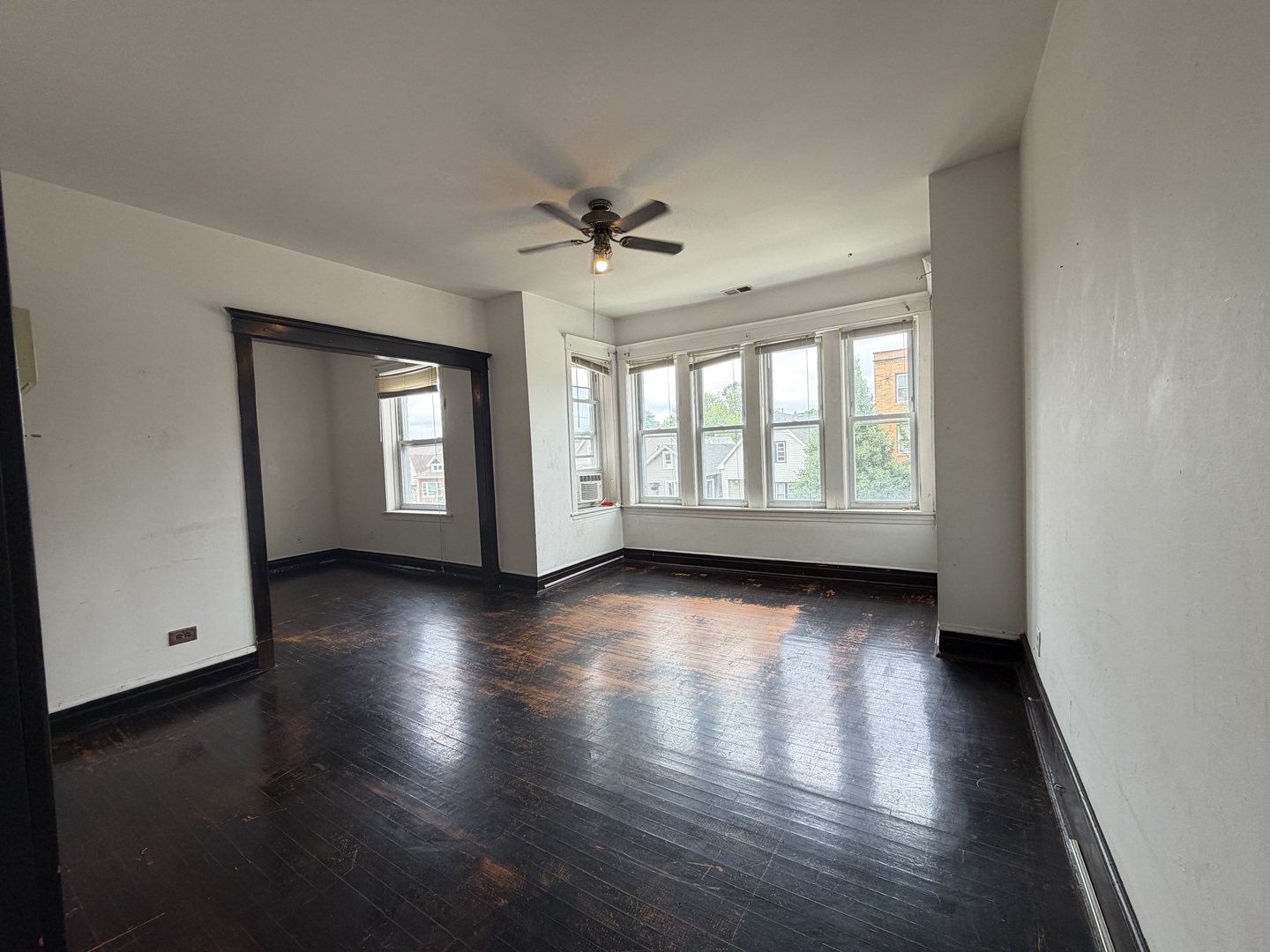 3652 N Kilpatrick Avenue 2 Property Photo 7