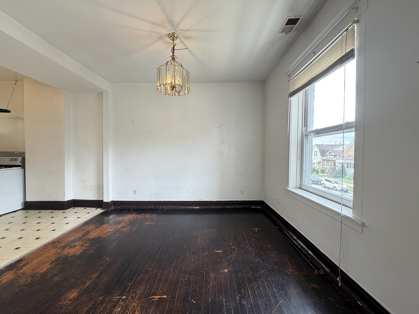 3652 N Kilpatrick Avenue 2 Property Photo 10