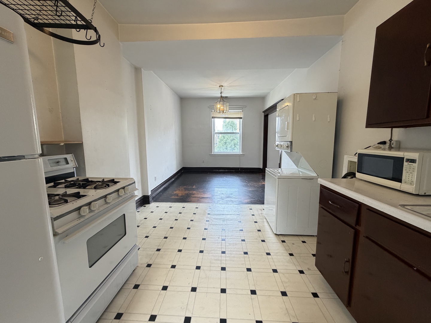 3652 N Kilpatrick Avenue 2 Property Photo 13